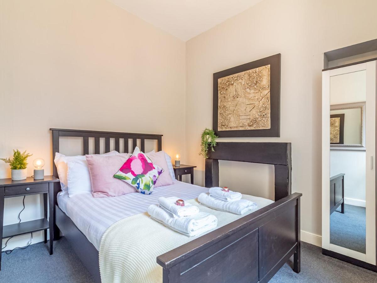 Pass The Keys Spacious And Homely Flat On The Royal Mile EDI Exteriér fotografie