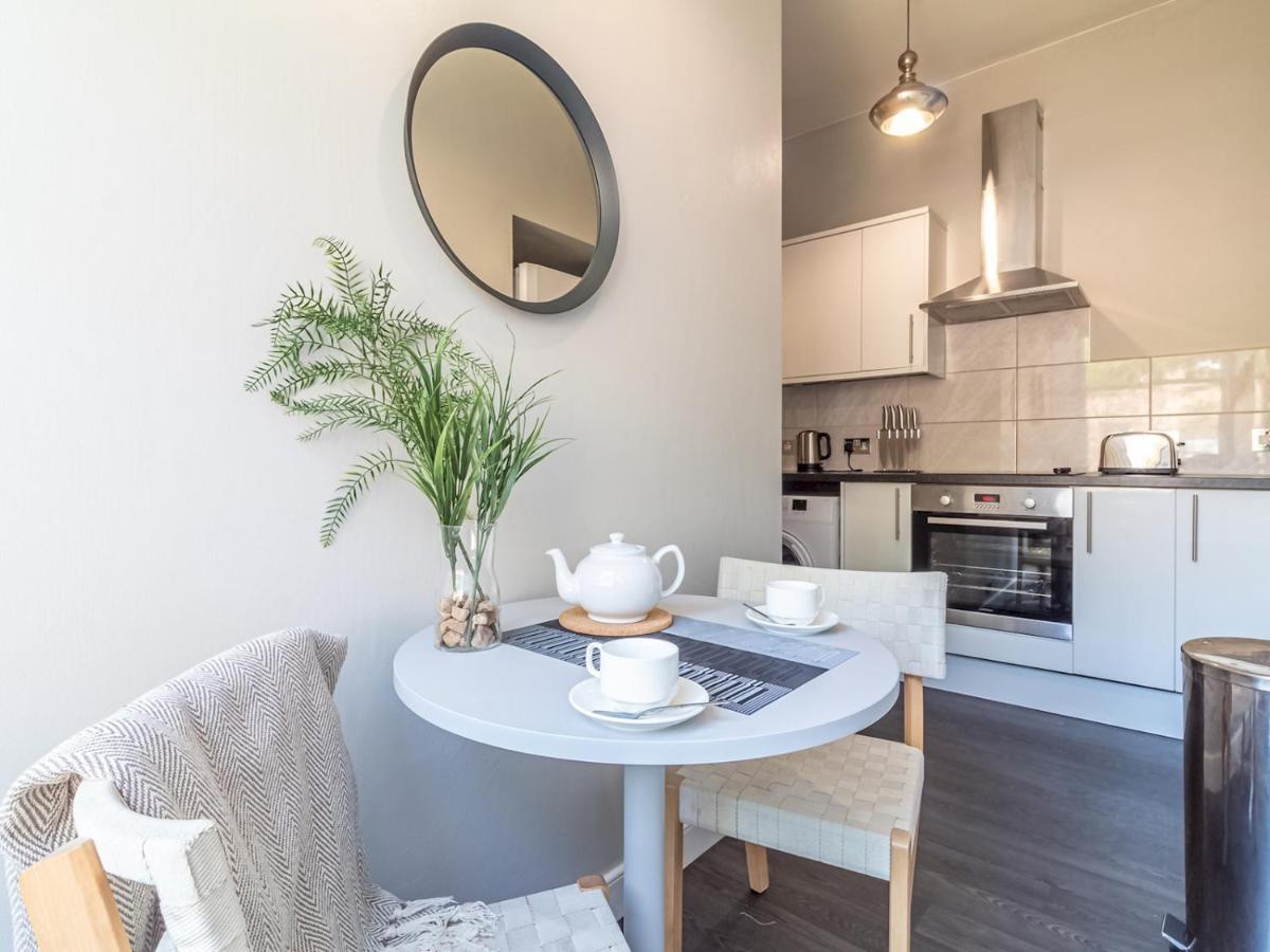 Pass The Keys Spacious And Homely Flat On The Royal Mile EDI Exteriér fotografie