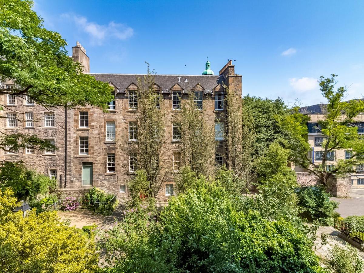 Pass The Keys Spacious And Homely Flat On The Royal Mile EDI Exteriér fotografie