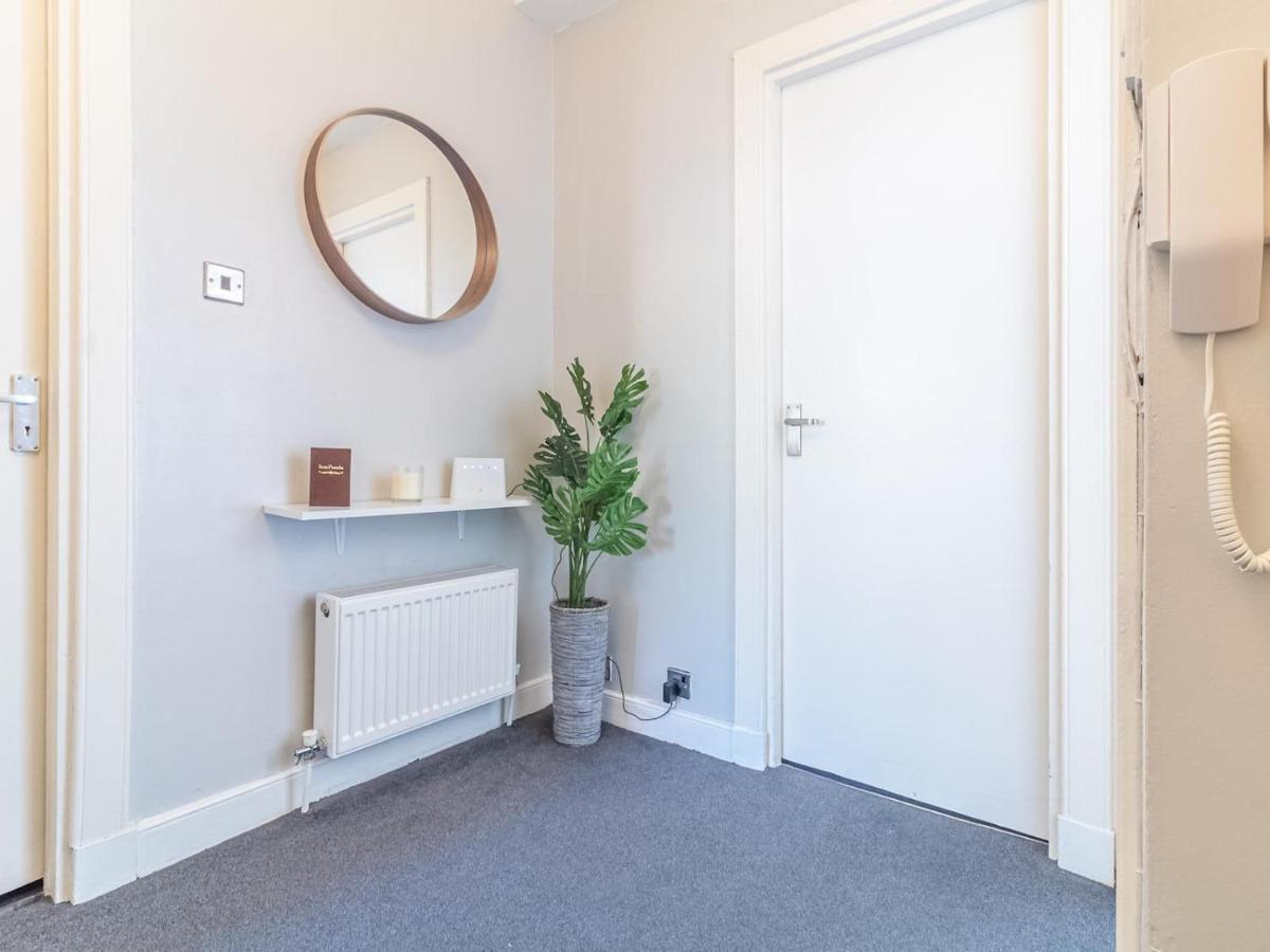 Pass The Keys Spacious And Homely Flat On The Royal Mile EDI Exteriér fotografie