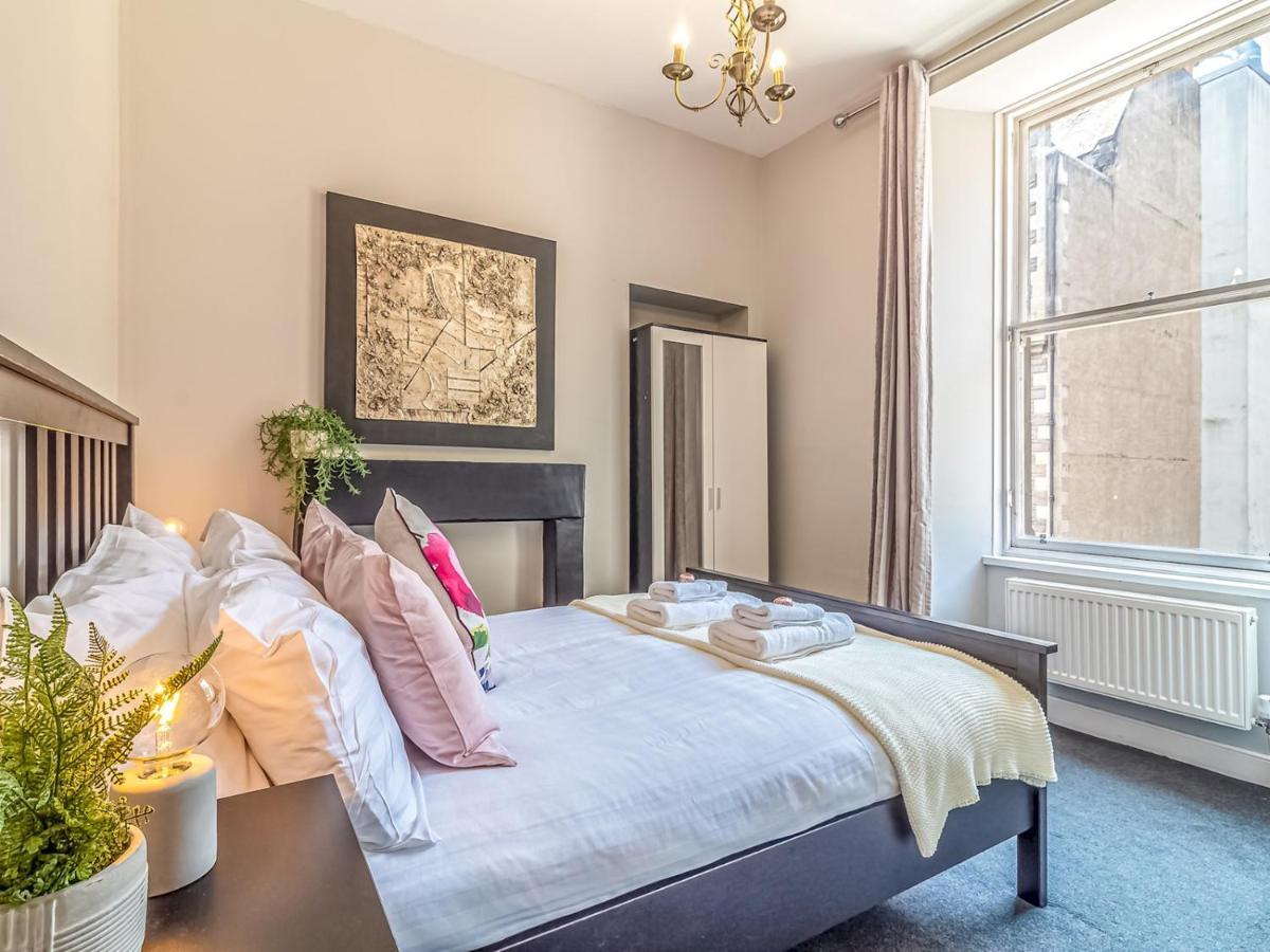 Pass The Keys Spacious And Homely Flat On The Royal Mile EDI Exteriér fotografie