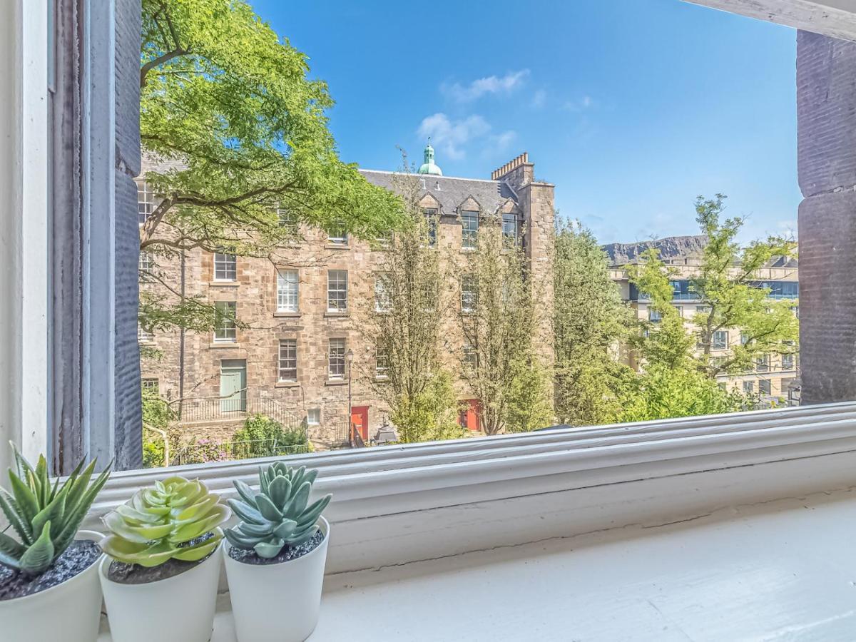 Pass The Keys Spacious And Homely Flat On The Royal Mile EDI Exteriér fotografie